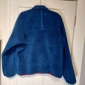 Patagonia blue red sweater recycled material large